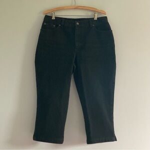 NEWPORT NEWS black denim capris size 12